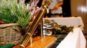 160516095547-the-golden-spurtle-trophy-super-169