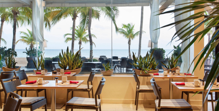 Café Tropical, Courtyard by Marriott Isla Verde